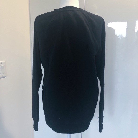 (Only 1) NWT Brunette’s,“Meet Me Apres” Sweatshirt - Picture 4 of 9